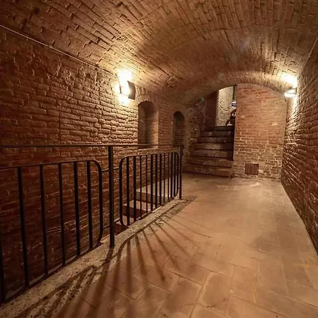 Advocata Nostra Incontro Di Storia E Centralita * Siena